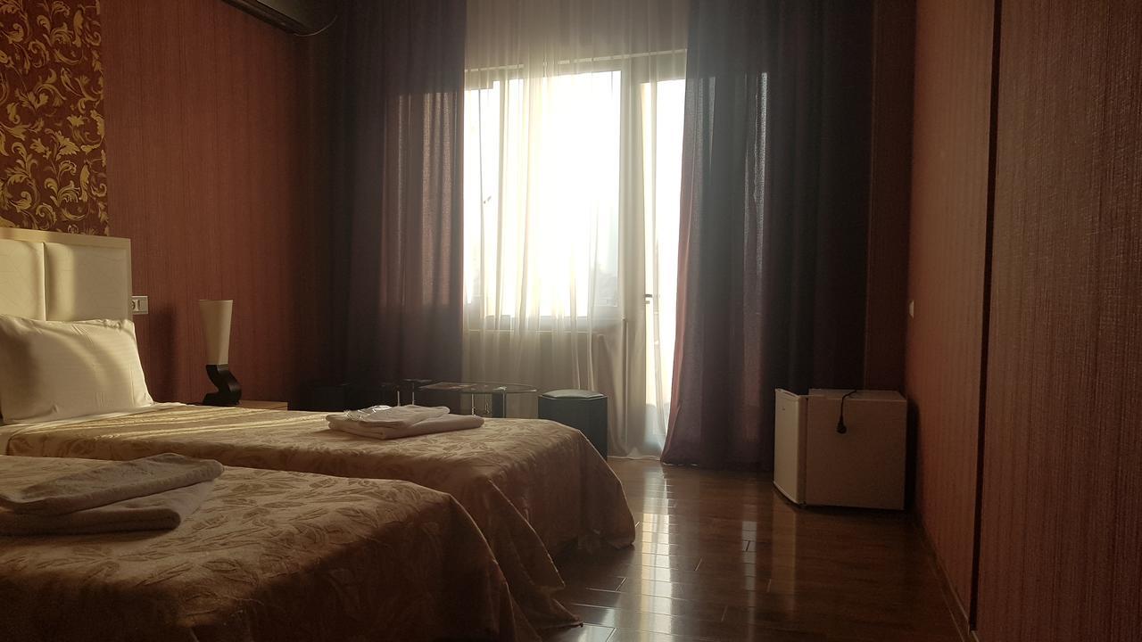 Hotel Stal+ Тбилиси Екстериор снимка