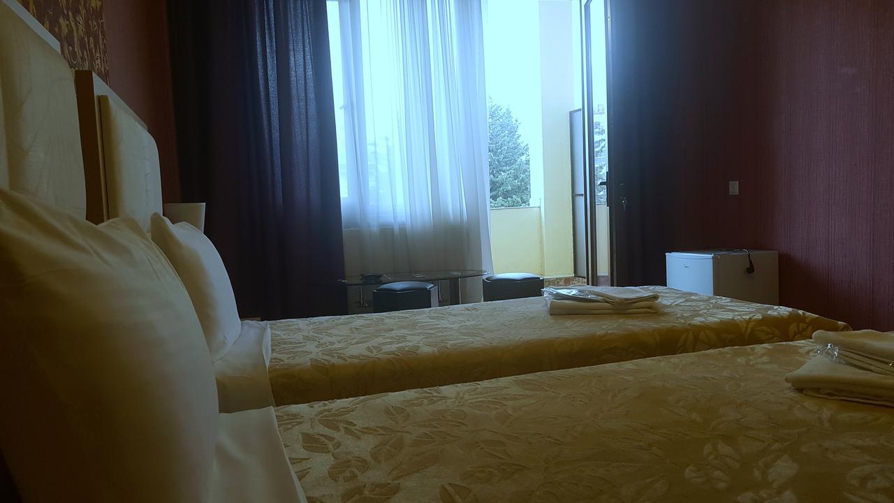 Hotel Stal+ Тбилиси Екстериор снимка